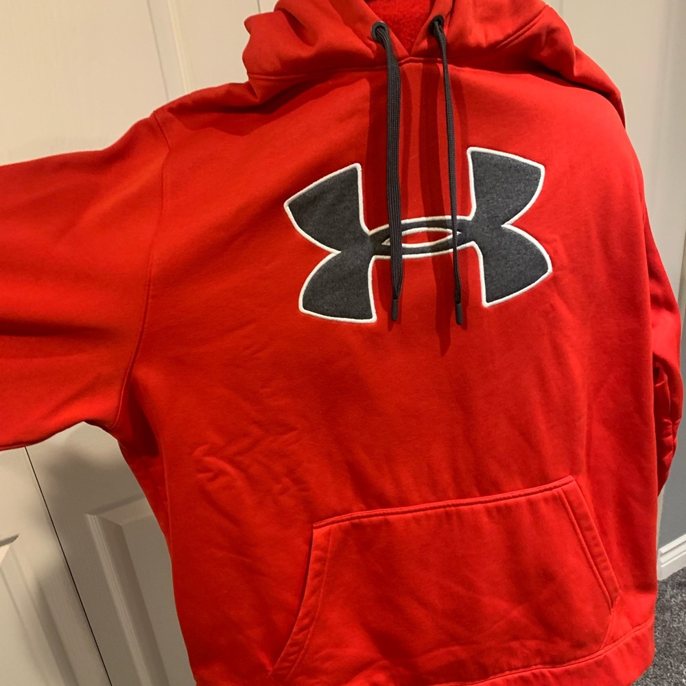 Men’s XL Under Armour Hoodie